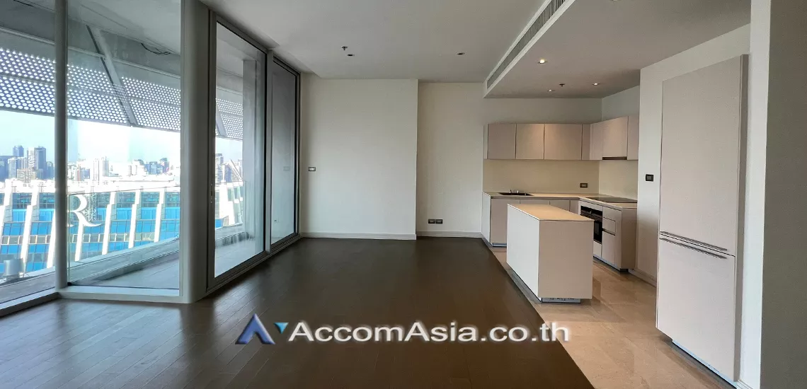  2 Bedrooms  Condominium For Rent in Ploenchit, Bangkok  near BTS Ratchadamri (AA28049)