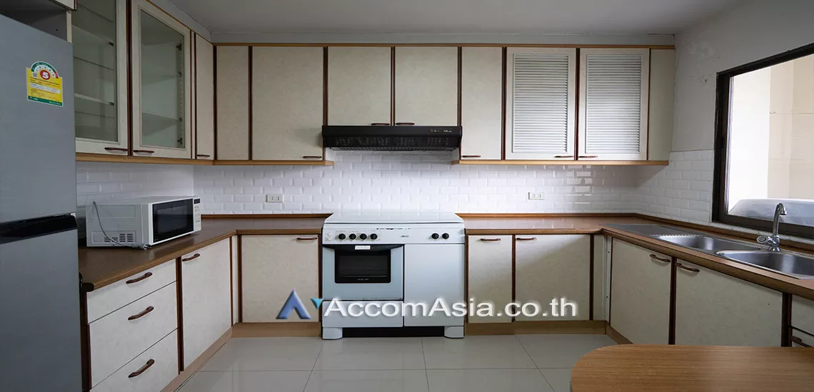 Big Balcony, Pet friendly |  3 Bedrooms  Condominium For Rent in Sukhumvit, Bangkok  near BTS Phrom Phong (AA28059)