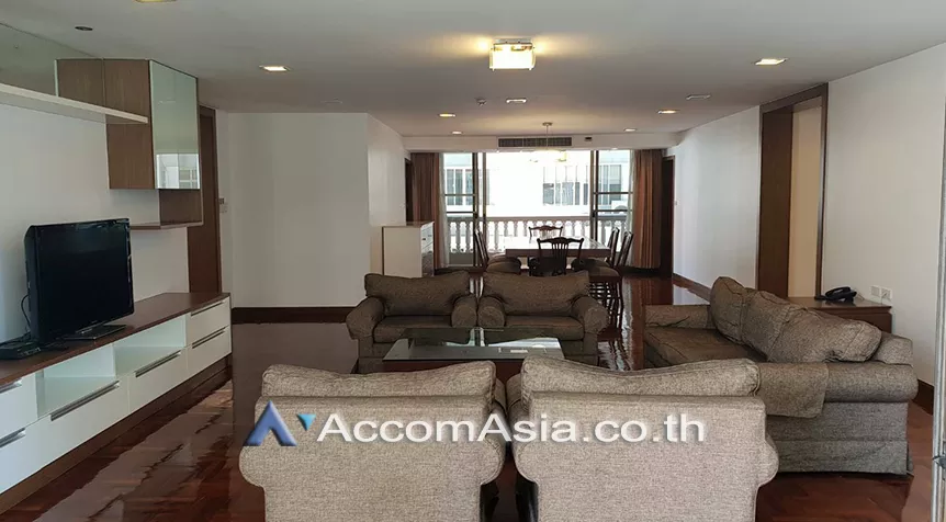 Pet friendly |  3 Bedrooms  Apartment For Rent in Sukhumvit, Bangkok  near BTS Phrom Phong (AA28063)