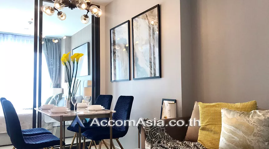  1 Bedroom  Condominium For Rent in Ploenchit, Bangkok  near BTS Ploenchit (AA28074)