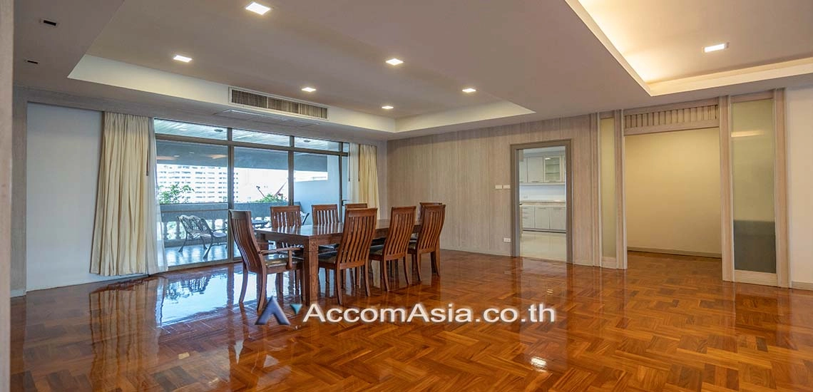 Big Balcony, Pet friendly |  3 Bedrooms  Apartment For Rent in Sukhumvit, Bangkok  near BTS Phrom Phong (AA28108)