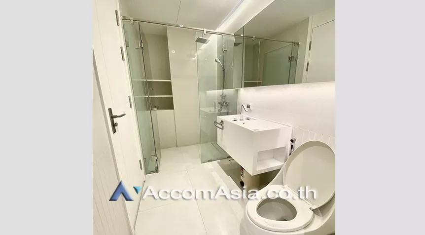  1 Bedroom  Condominium For Rent in Sukhumvit, Bangkok  near BTS Nana (AA28117)