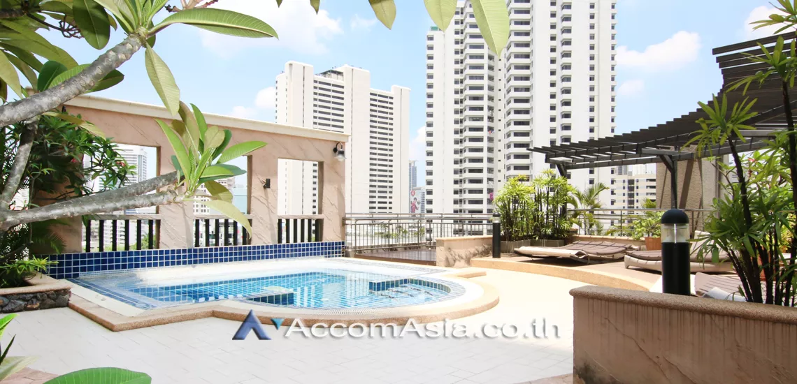  1 Bedroom  Condominium For Sale in Sukhumvit, Bangkok  near BTS Nana (AA28119)