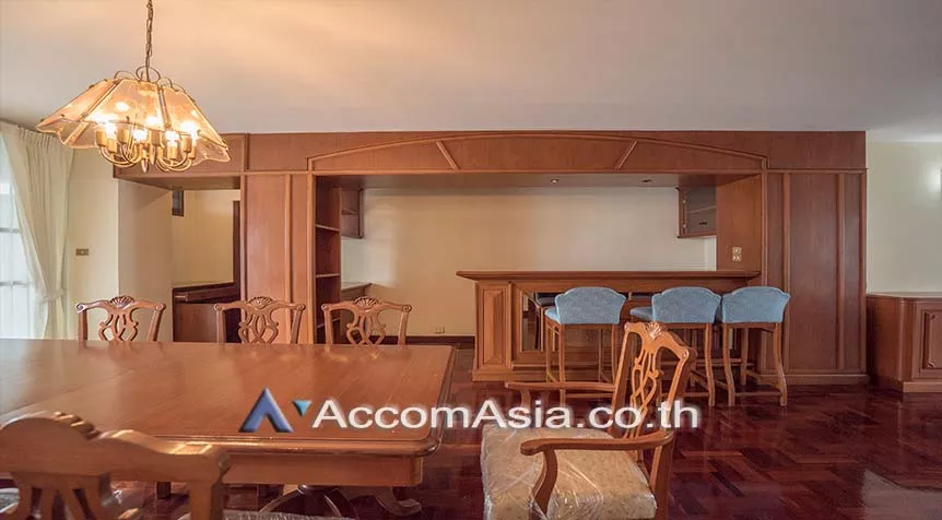 Pet friendly |  3 Bedrooms  Apartment For Rent in Sukhumvit, Bangkok  near BTS Asok - MRT Sukhumvit (AA28123)