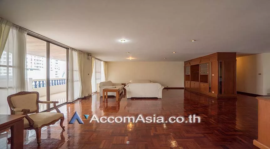 Pet friendly |  3 Bedrooms  Apartment For Rent in Sukhumvit, Bangkok  near BTS Asok - MRT Sukhumvit (AA28123)