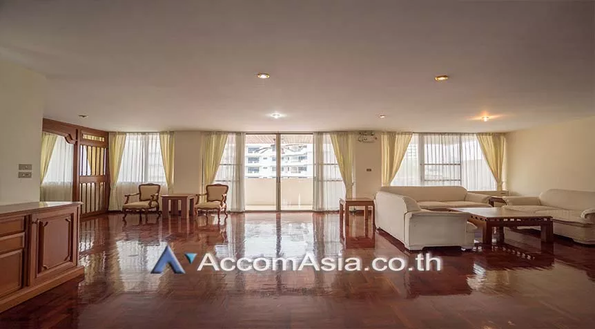 Pet friendly |  3 Bedrooms  Apartment For Rent in Sukhumvit, Bangkok  near BTS Asok - MRT Sukhumvit (AA28123)