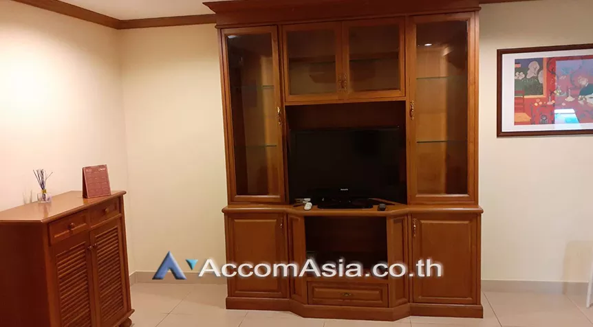  2 Bedrooms  Apartment For Rent in Sukhumvit, Bangkok  near BTS Phrom Phong (AA28128)