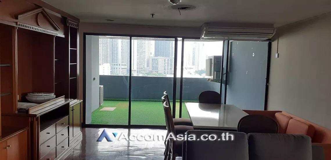 Pet friendly |  3 Bedrooms  Apartment For Rent in Sukhumvit, Bangkok  near BTS Phrom Phong (AA28155)