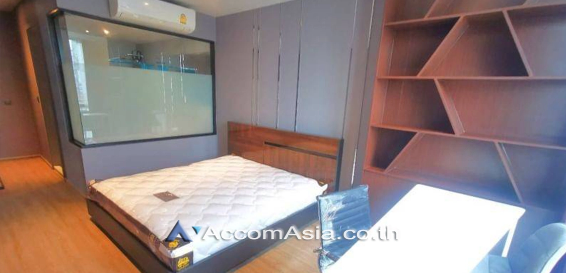  2 Bedrooms  Condominium For Rent in Sukhumvit, Bangkok  near BTS Ekkamai (AA28157)