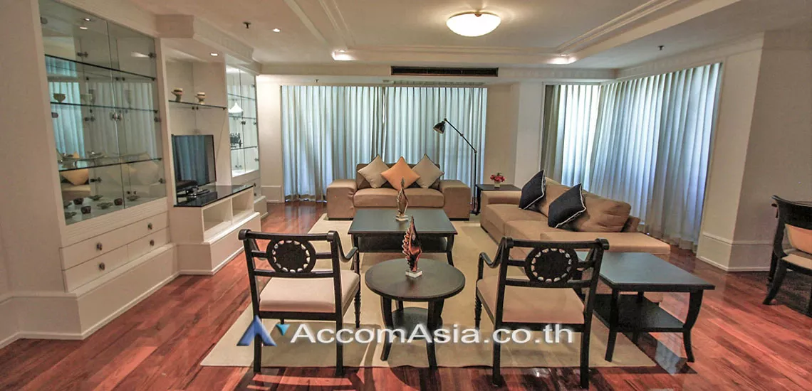 Pet friendly |  3 Bedrooms  Apartment For Rent in Sukhumvit, Bangkok  near BTS Nana (AA28158)