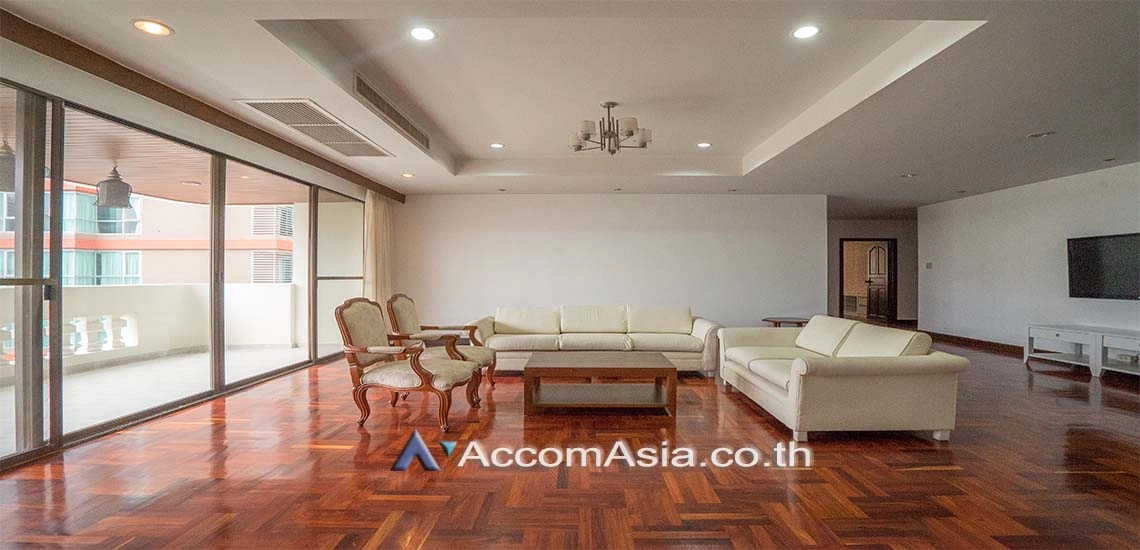 Big Balcony, Pet friendly |  3 Bedrooms  Apartment For Rent in Sukhumvit, Bangkok  near BTS Phrom Phong (AA28163)