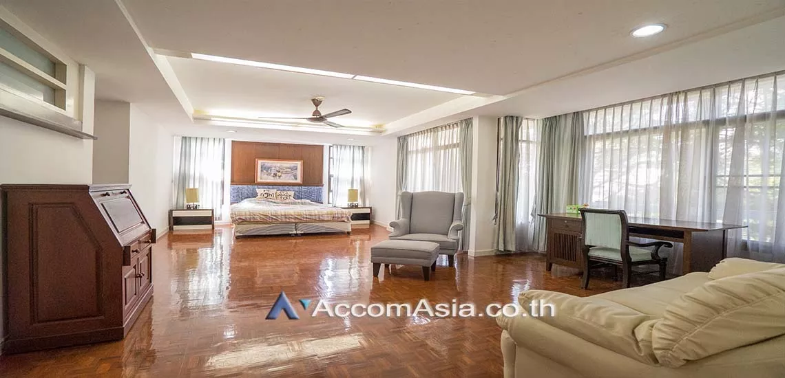 Pet friendly |  3 Bedrooms  Apartment For Rent in Sukhumvit, Bangkok  near BTS Phrom Phong (AA28164)