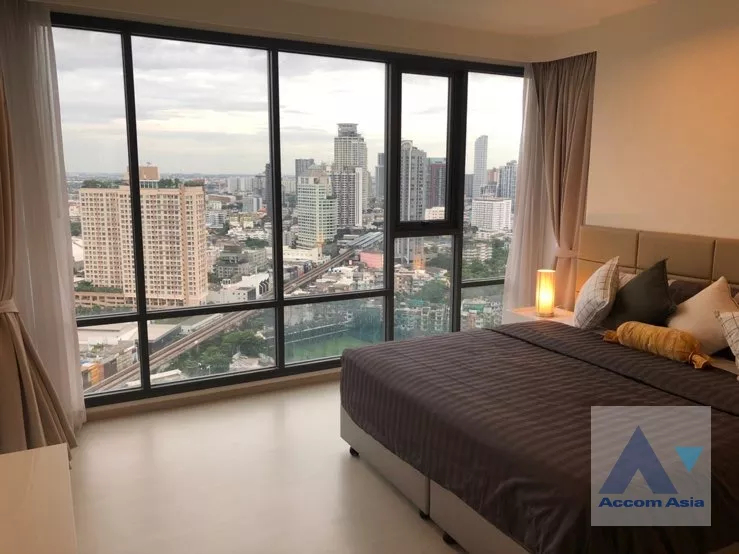 Rhythm Sukhumvit 42 Condominium