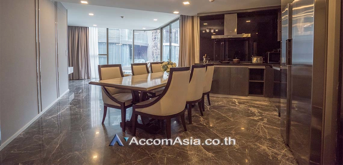 Pet friendly |  3 Bedrooms  Condominium For Sale in Sukhumvit, Bangkok  near BTS Phrom Phong (AA28187)