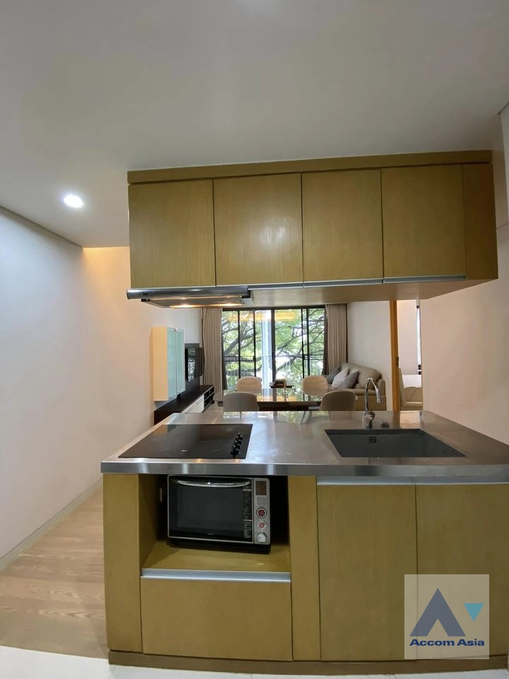  2 Bedrooms  Condominium For Rent in Sukhumvit, Bangkok  near BTS Phrom Phong (AA28213)