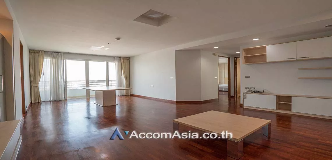  2 Bedrooms  Apartment For Rent in Sukhumvit, Bangkok  near BTS Phrom Phong (AA28215)