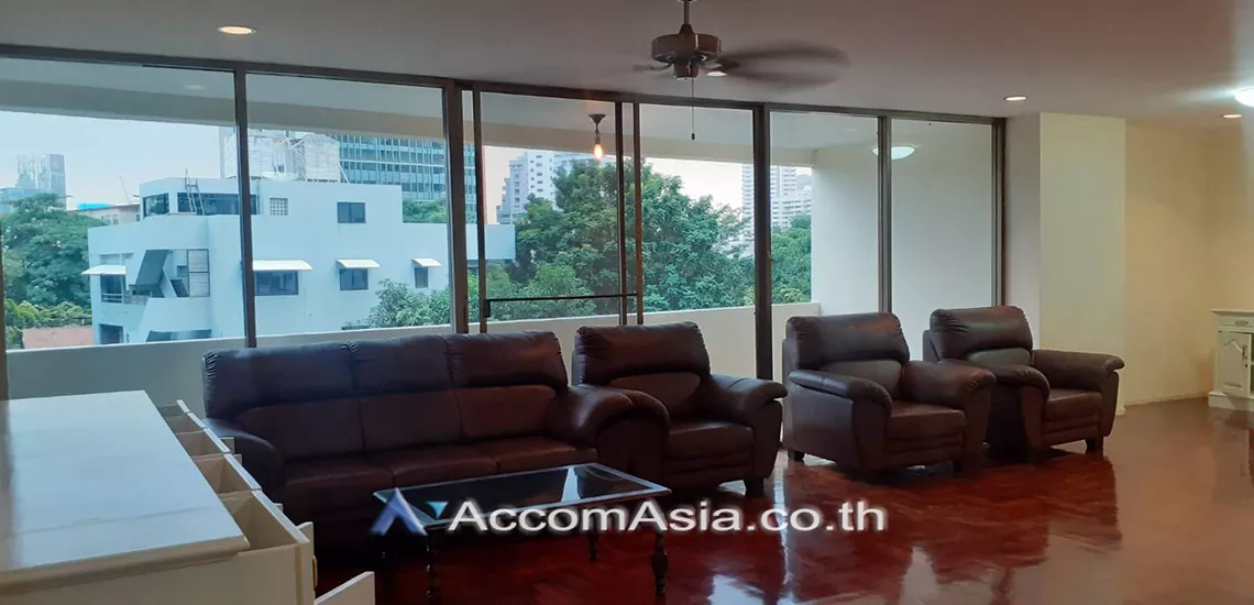 Pet friendly |  3 Bedrooms  Condominium For Rent in Sukhumvit, Bangkok  near BTS Phrom Phong (AA28226)