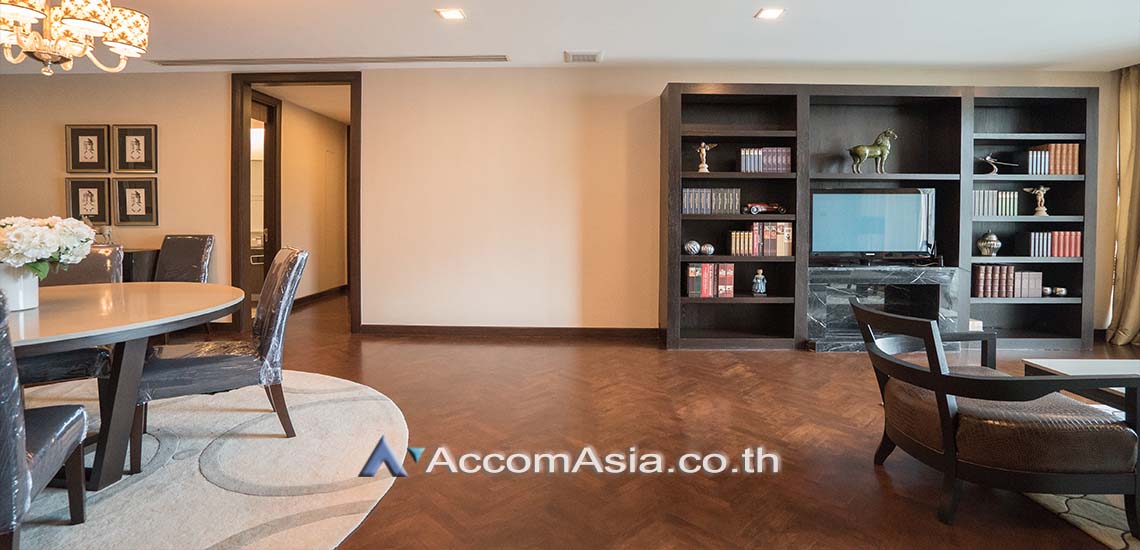 Big Balcony |  2 Bedrooms  Apartment For Rent in Sukhumvit, Bangkok  near BTS Ekkamai (AA28253)