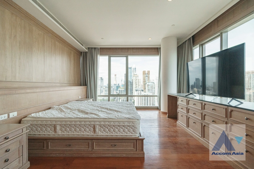 13  4 br Condominium For Rent in Ploenchit ,Bangkok BTS Ratchadamri at 185 Rajadamri AA28264