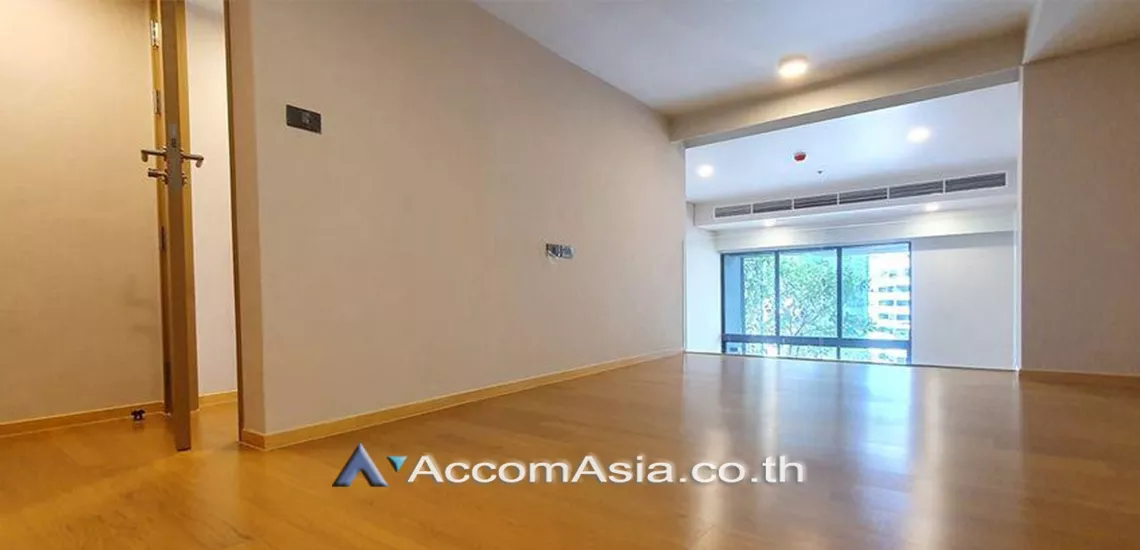  1 Bedroom  Condominium For Sale in Sukhumvit, Bangkok  near BTS Phrom Phong - MRT Sukhumvit (AA28299)