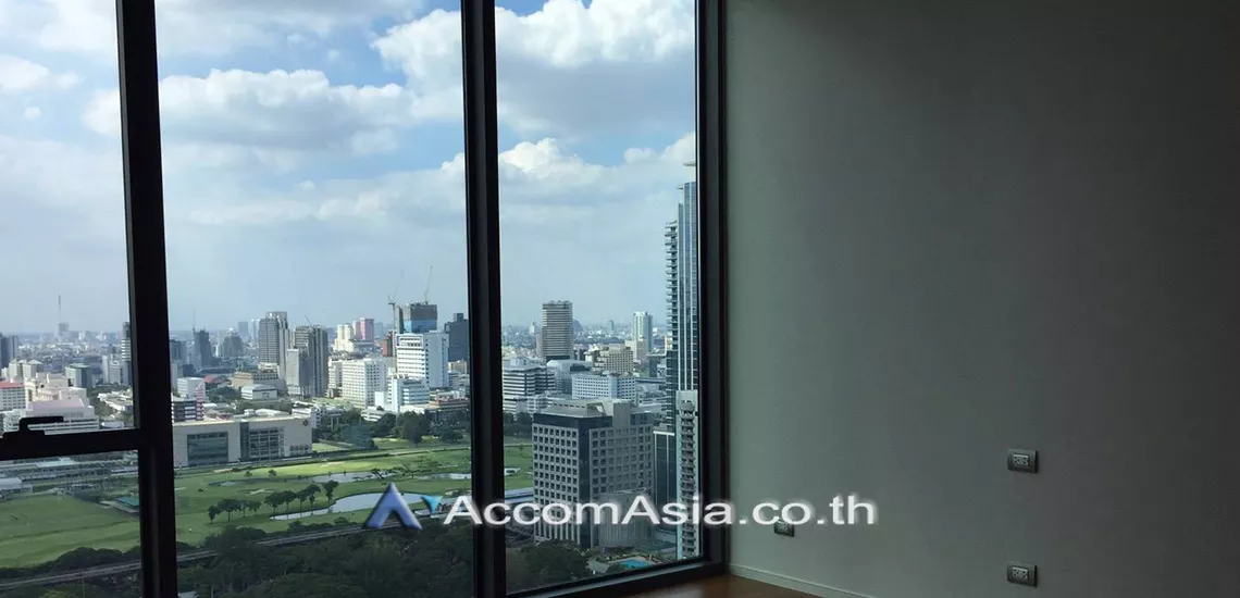  4 Bedrooms  Condominium For Rent in Ploenchit, Bangkok  near BTS Ratchadamri (AA28307)