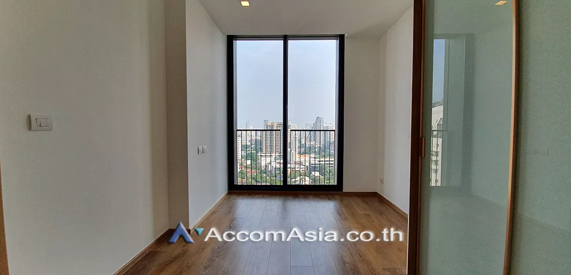  2 Bedrooms  Condominium For Rent in Sukhumvit, Bangkok  near BTS Phrom Phong (AA28334)