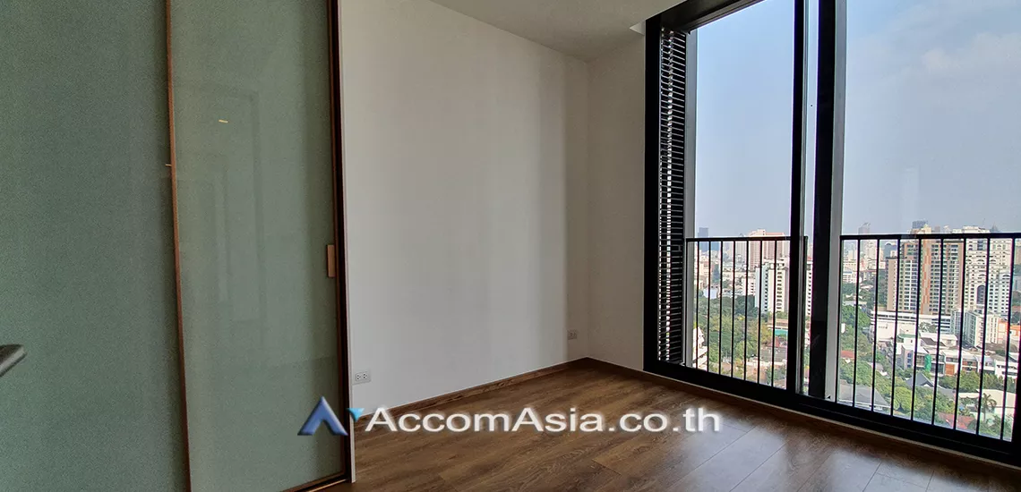  3 Bedrooms  Condominium For Rent in Sukhumvit, Bangkok  near BTS Phrom Phong (AA28335)