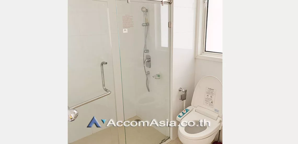  2 Bedrooms  Condominium For Rent in Sukhumvit, Bangkok  near BTS Phrom Phong (AA28337)