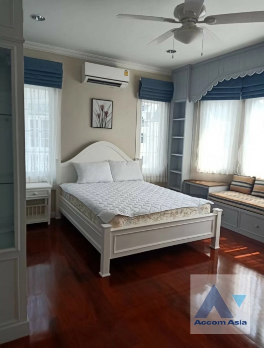 8  4 br House For Rent in Bang Na ,Bangkok  at Fantasia Villa 4 AA28365