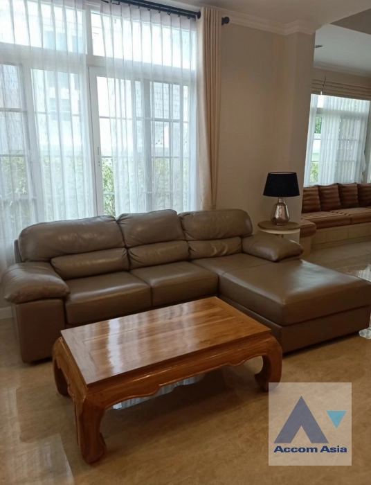  4 Bedrooms  House For Rent in Bangna, Bangkok  (AA28365)