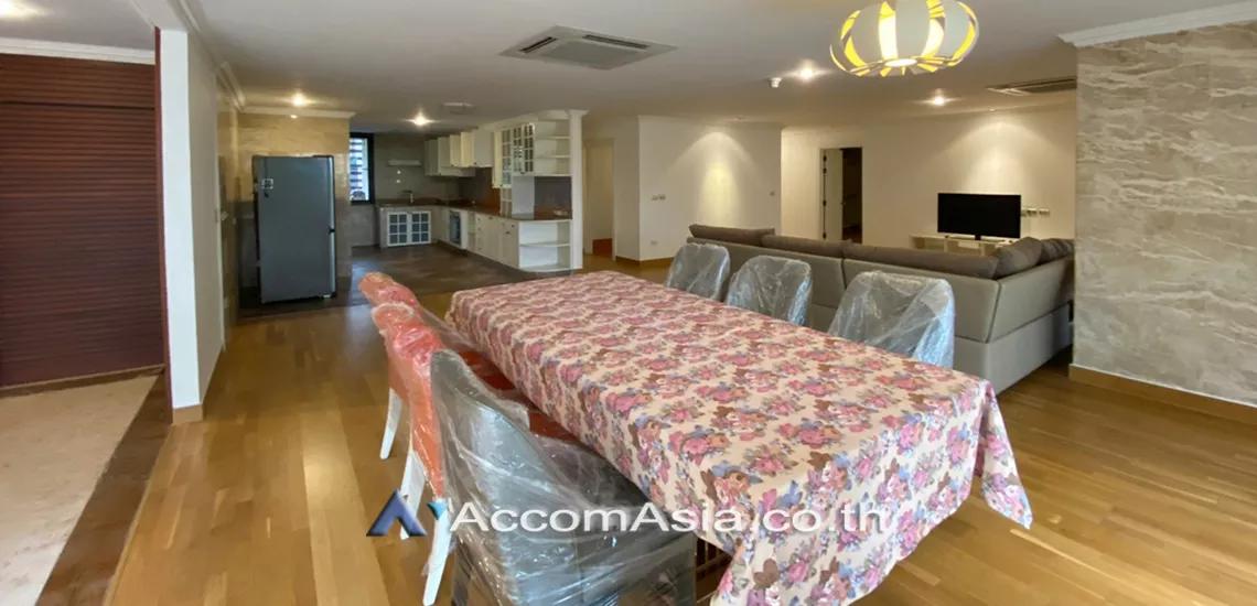 Big Balcony, Pet friendly |  3 Bedrooms  Condominium For Rent in Sukhumvit, Bangkok  near BTS Ekkamai (AA28395)