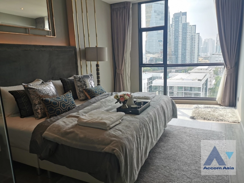  2 Bedrooms  Condominium For Sale in Sukhumvit, Bangkok  near BTS Ekkamai (AA28397)