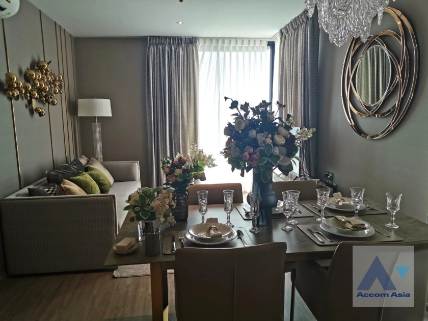  2 Bedrooms  Condominium For Sale in Sukhumvit, Bangkok  near BTS Ekkamai (AA28397)