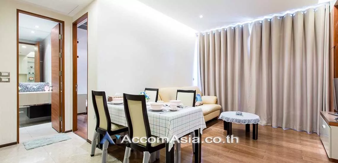  2 Bedrooms  Condominium For Rent in Sukhumvit, Bangkok  near BTS Phrom Phong (AA28406)