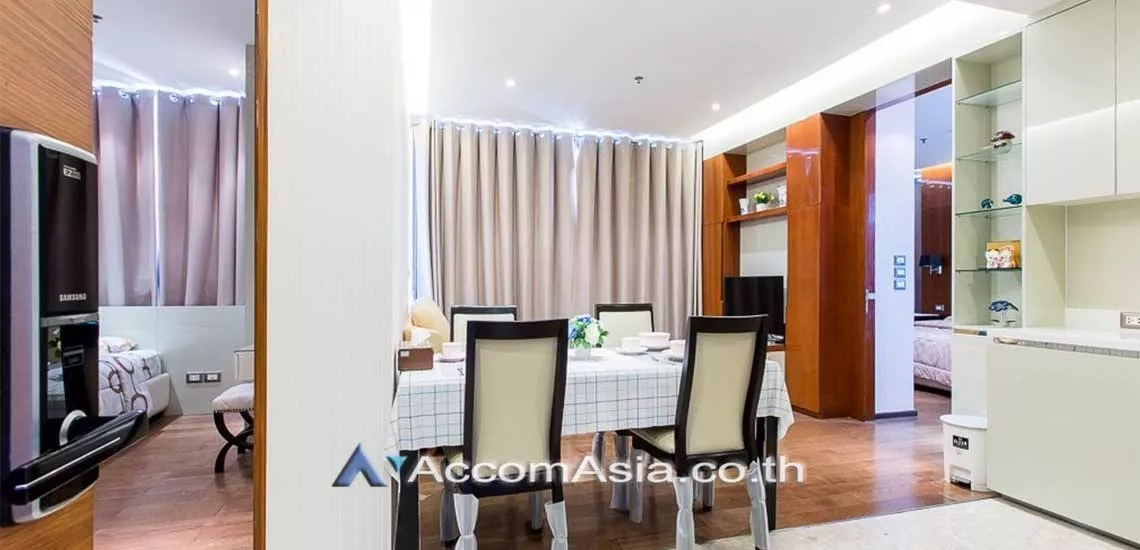  2 Bedrooms  Condominium For Rent in Sukhumvit, Bangkok  near BTS Phrom Phong (AA28406)