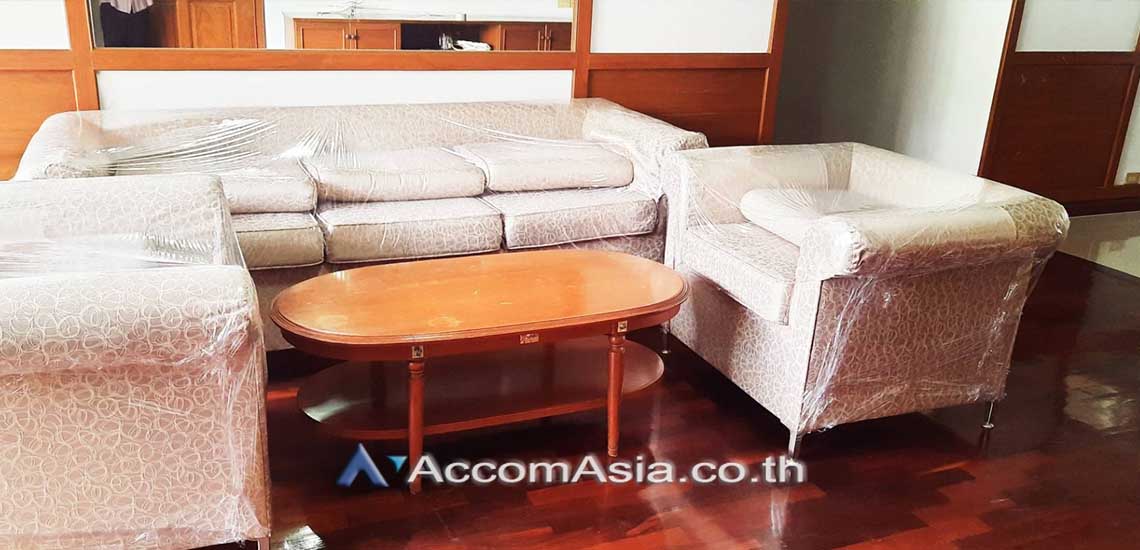  1  3 br Apartment For Rent in Sukhumvit ,Bangkok BTS Nana at Apartment in Watthana AA28433