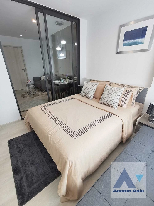  1 Bedroom  Condominium For Rent in Ploenchit, Bangkok  near BTS Ploenchit (AA28447)