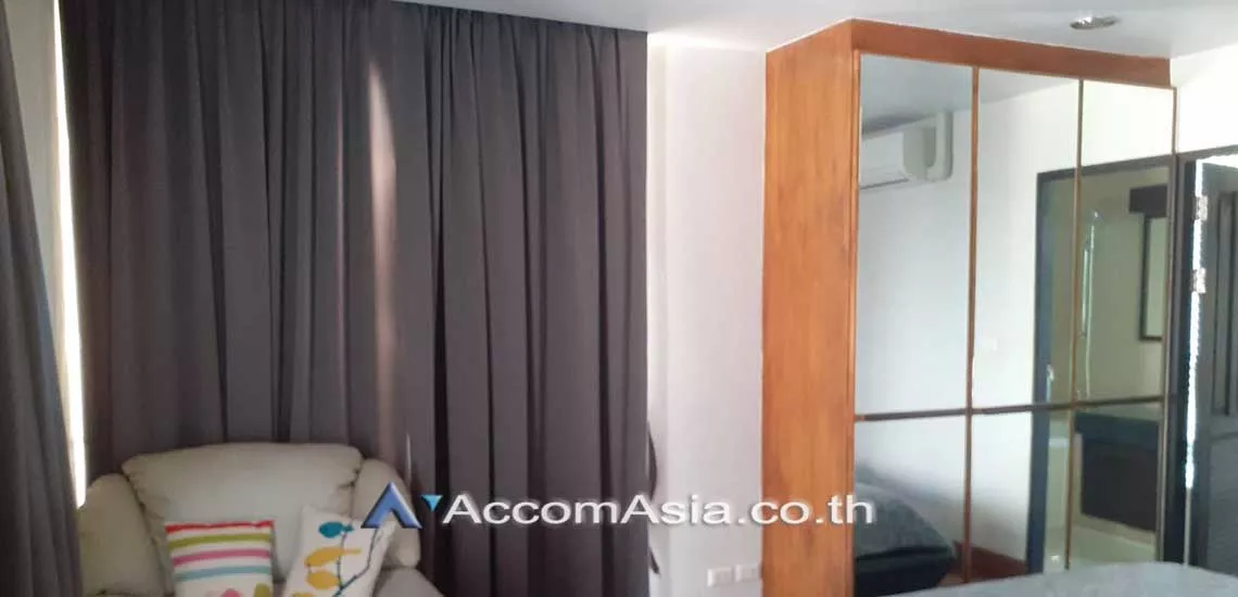  2 Bedrooms  Condominium For Sale in Sukhumvit, Bangkok  near BTS Asok - MRT Sukhumvit (AA28450)