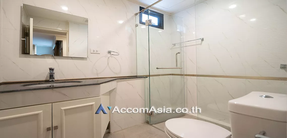  1 Bedroom  Apartment For Rent in Sukhumvit, Bangkok  near BTS Phrom Phong (AA28456)