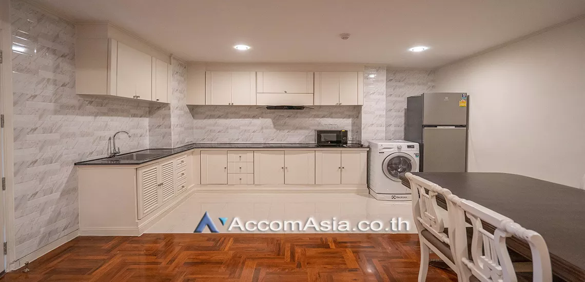  1 Bedroom  Apartment For Rent in Sukhumvit, Bangkok  near BTS Phrom Phong (AA28456)