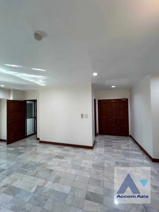 Pet friendly |  2 Bedrooms  Condominium For Rent & Sale in Sukhumvit, Bangkok  near BTS Thong Lo (AA28476)