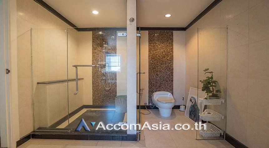 18  4 br Condominium For Rent in Sukhumvit ,Bangkok BTS Ekkamai at Baan Ananda AA28534