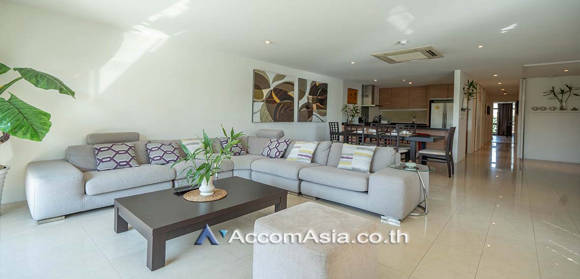 Pet friendly |  2 Bedrooms  Condominium For Sale in Sukhumvit, Bangkok  near BTS Ekkamai (AA28538)