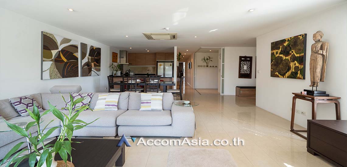 Pet friendly |  2 Bedrooms  Condominium For Sale in Sukhumvit, Bangkok  near BTS Ekkamai (AA28538)