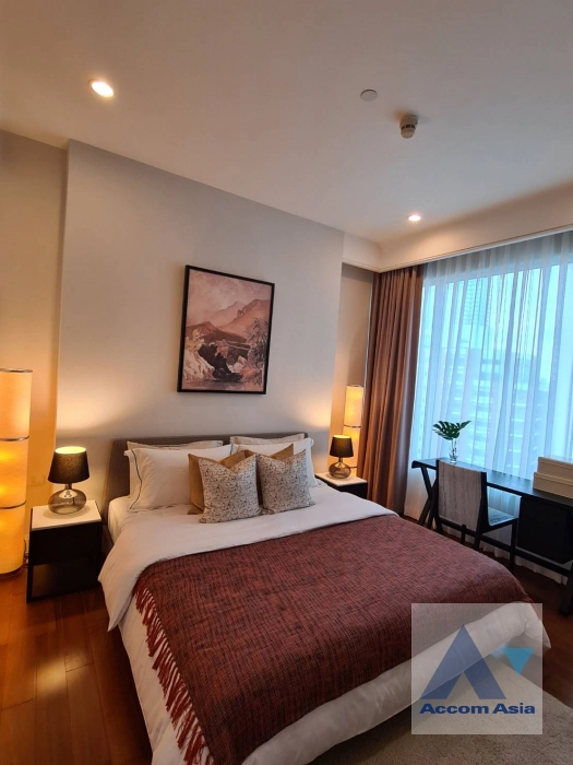  2 Bedrooms  Condominium For Rent & Sale in Ploenchit, Bangkok  near BTS Chitlom (AA28905)