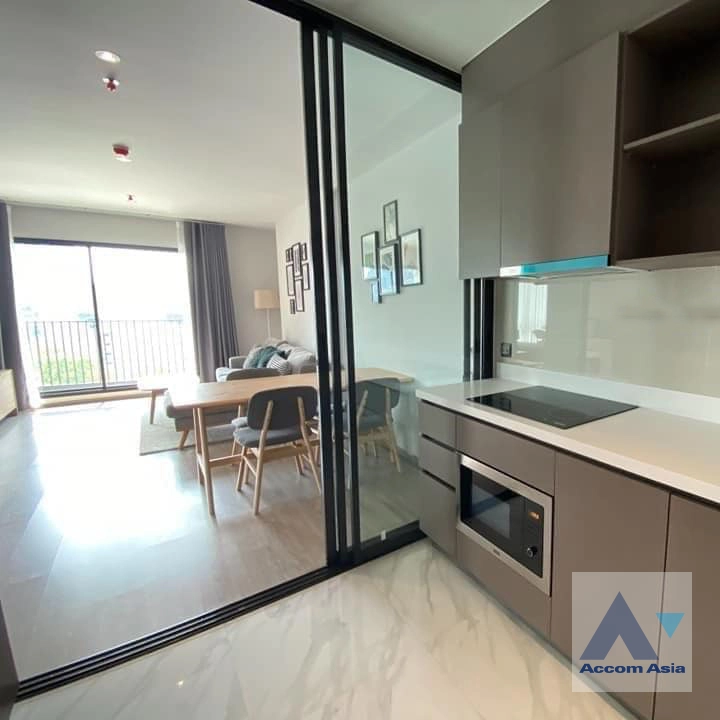  2 Bedrooms  Condominium For Rent in Sukhumvit, Bangkok  near BTS Ekkamai (AA28945)