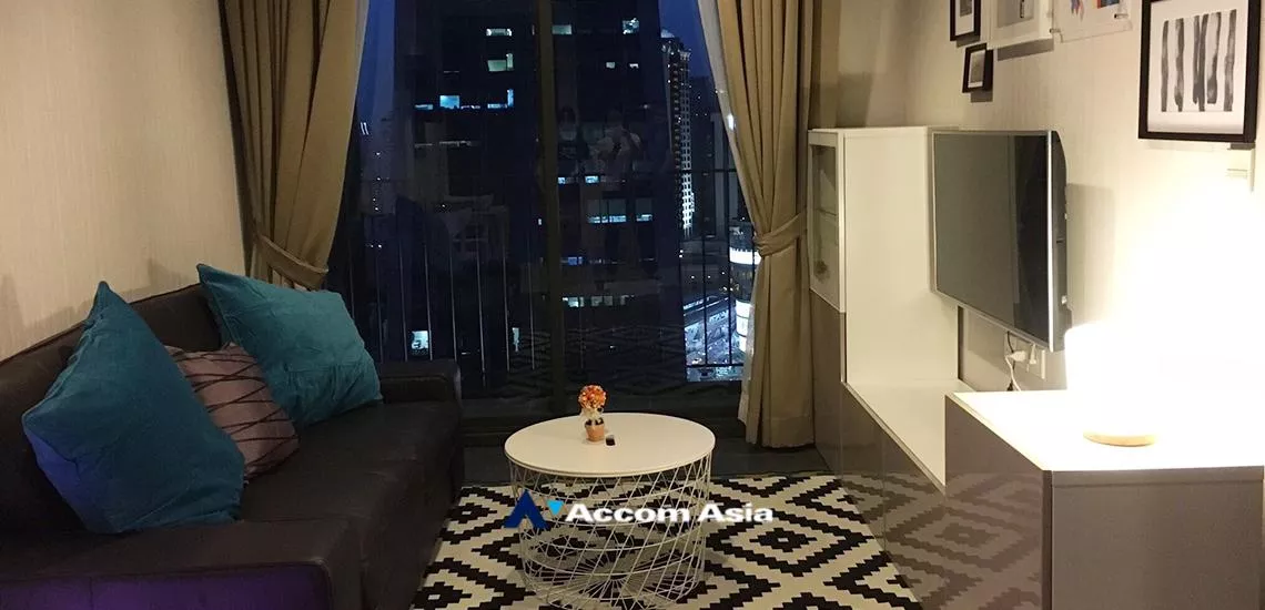  1 Bedroom  Condominium For Rent in Sukhumvit, Bangkok  near BTS Asok - MRT Sukhumvit (AA28947)