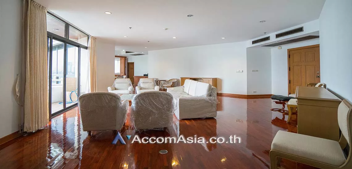 Pet friendly |  3 Bedrooms  Condominium For Rent & Sale in Sukhumvit, Bangkok  near BTS Phrom Phong (AA28974)