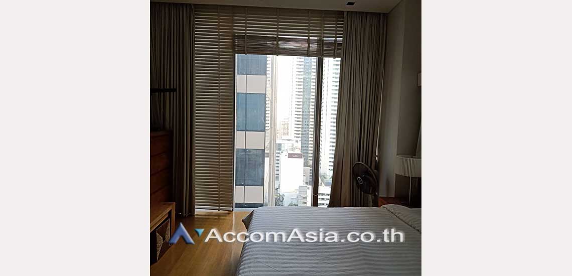  2 Bedrooms  Condominium For Rent & Sale in Silom, Bangkok  near BTS Sala Daeng - MRT Silom (AA28981)