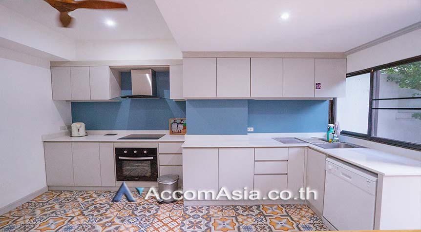 Garden View, Huge Terrace, Duplex Condo |  3 Bedrooms  Condominium For Sale in Sukhumvit, Bangkok  near BTS Phrom Phong (AA29061)